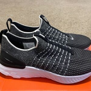 Nike React Phantom Run FK 2 shoes